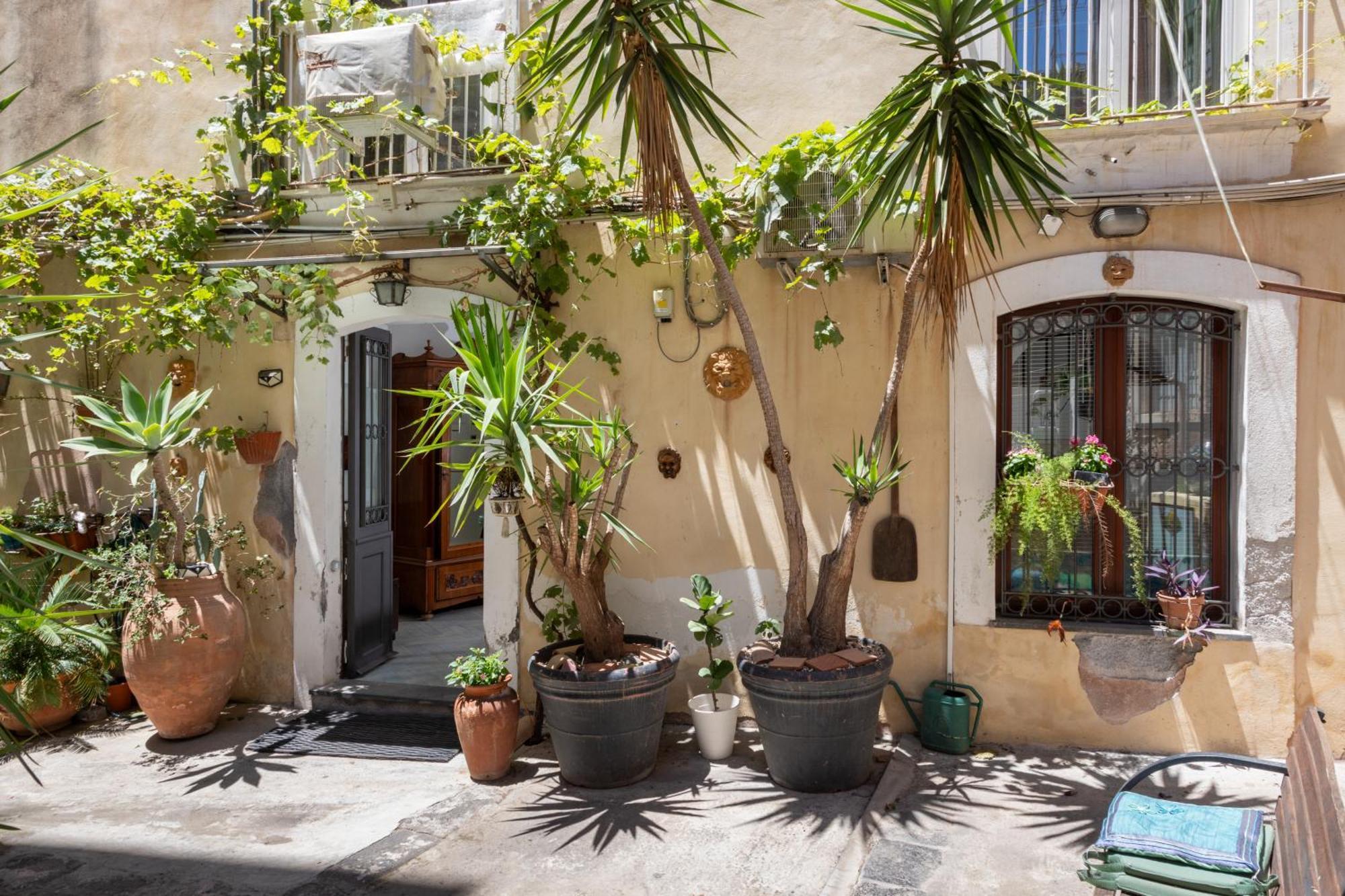 Villa Cortile San Michele à Catane Extérieur photo